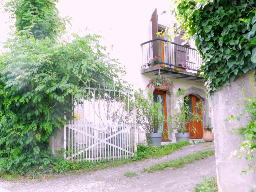 Gite Les Platanes Sainte-Helene-du-Lac 외부 사진